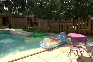 Chalet 2 en bois avec accès piscine - Nimes - 1