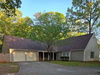 Metro Atlanta 3bed 2 Bath House - Stone Mountain - 0