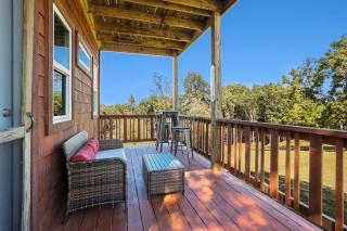 Fox Wood Cabin-hot Tub Family-friendly, 50 Acres - 1