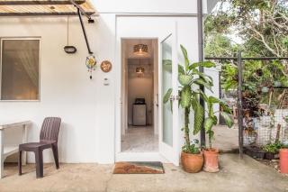 JIVA Nest Self-Service Tiny Home in Rainforest Nest with Kitchen - WiFi, Monkeys, Bats! - - 9