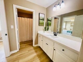 Eastgate 17A beautiful townhouse - 1