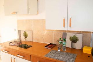 Appartement dans magnifique petit village de campagne à 20 minutes de la mer - 8