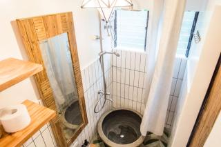 VIRYA Nest Self-Service Tiny Home in Rainforest Nest - Pet friendly, Monkeys, Bats! - - 3