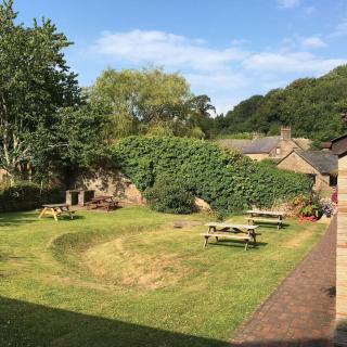 2 Bed Apartment with Shared Pool - Kingsbridge - 3