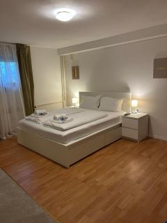 Near airport Zagreb, Wi-Fi, Netflix, Self check in - Velika Gorica - 0