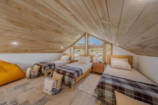 Stargazing Retreat with Hot Tub Deck Hammocks BBQ - Glendale - 8