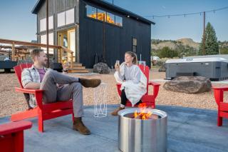 Stargazing Retreat with Hot Tub Deck Hammocks BBQ - Glendale - 5