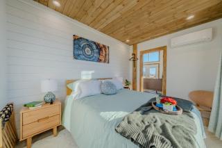 Stargazing Retreat with Hot Tub Deck Hammocks BBQ - 7