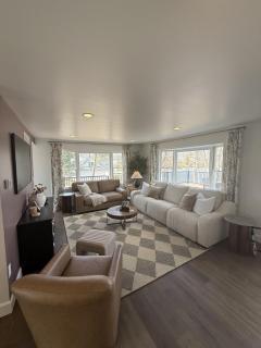 River Heights Retreat - 1