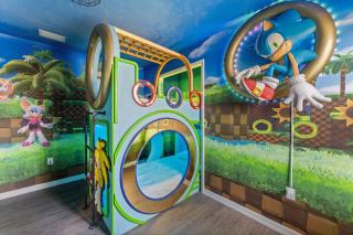 Amazing 9BR Resort Pool Home Near Disney World - 0