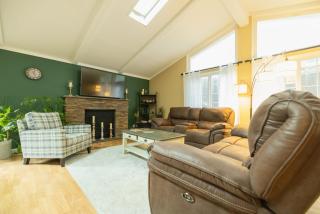 Montclair Escape with Deck and Cozy Comforts - Oakland - 2