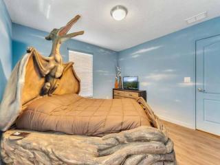 The Jurassic Palace 9BR Resort Pool Home By Disney - Davenport - 7