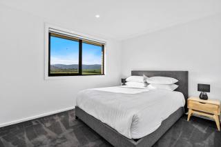 Elegant Creekside Retreat - 1