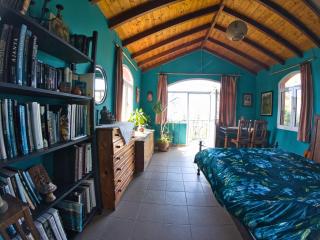 Strongilos Homestay - 8