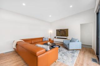 Waterfront Luxury in Opossum Bay - South Arm - 1