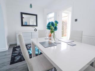 Anfield Stadium Short Stay and Free Parking - Liverpool - 1