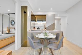 Harbour View and Sunset 2 Bedroom 2 Bath above Level 60 - 4