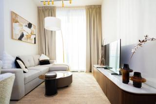 Elegant 1BR with High Rise JVC - 4