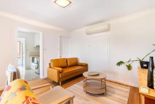 Stylish Studio with Stunning Views - 8