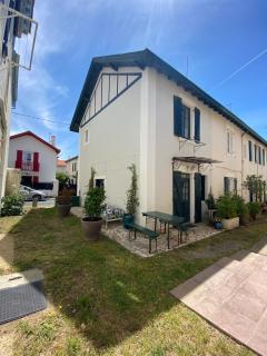 Biarritz, Côte des Basques House - Biarritz - 0