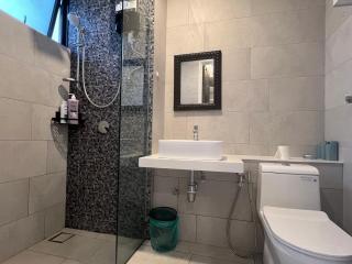 Yan Suites The Shore - 2