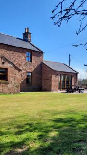 Stanloch Farmhouse - well equipped, games room, EV - Glencaple - 0