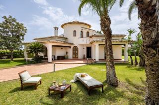 Villa Lymnia - Elegant Sicilian Villa with Tower & Palm Garden - Syracuse - 0