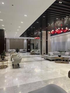 Brand-New Modern Suites with City View in Makati CBD - Manila - 2