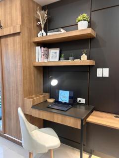Brand-New Modern Suites with City View in Makati CBD - Manila - 1
