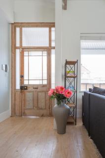 Stylish 2 bedroom house in Excellent Position - 6