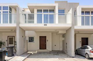 Tranquil 3BR Villa Retreat - Dubai - 6