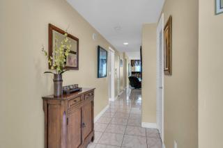 2 bedroom Sunny Isles Beach breathtaking views - Sunny Isles Beach - 1