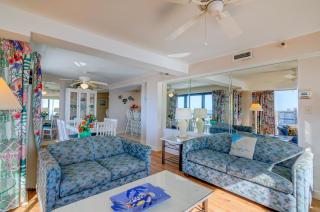 Spacious Balcony with Amenities - Myrtle Beach - 8