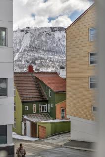 Supercentral city apartment Eik - Tromsø - 5