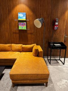 Stylish & Modern Luxury 4BR Apartment Arjun Marg - 8