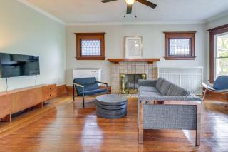 Walkable Apt 4 Mi to Downtown Toledo! - Toledo - 9