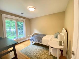 Amazing lakefront house in golf course with Houtub - Hammonds Plains - 1