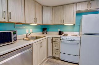 Amazing Beach Views and Amenities - Myrtle Beach - 3