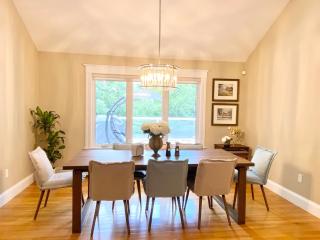 Amazing lakefront house in golf course with Houtub - Hammonds Plains - 0