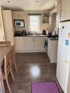 Ladram Bay, 2 Bedroom, Pet Friendly, Wi-Fi, Sleeps 6 - 6