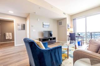 Modern Apt with Harbor Views -  - 7