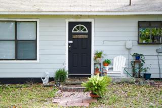 Guesthouse in High Springs! Walk to Downtown, Close to Springs! - High Springs - 1