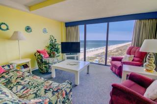 Quiet Condo with Spacious Balcony - 0