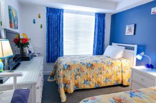 Quiet Condo with Spacious Balcony - Myrtle Beach - 2
