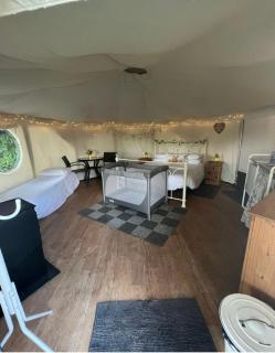Old Dairy Farm Glamping - Emsworth - 2