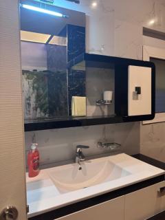 Irinnix Guest House - Durazzo - 8
