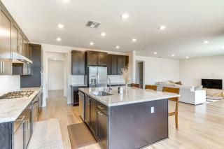 Pool Access Spacious Tracy Home with Yard! - Tracy - 4
