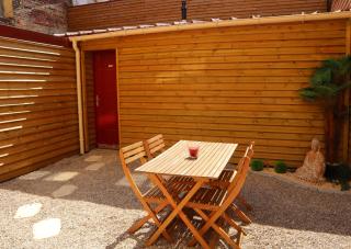 Le Moment Bien-Être - jacuzzi privatif, terrasse et parking privé gratuit au centre de Saint-Omer - 9