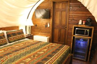 Elevated West Wagon Stay - Spacious Cozy and Charming - - 9