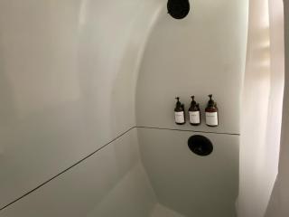 Elevated West Wagon Stay - Spacious Cozy and Charming - 2